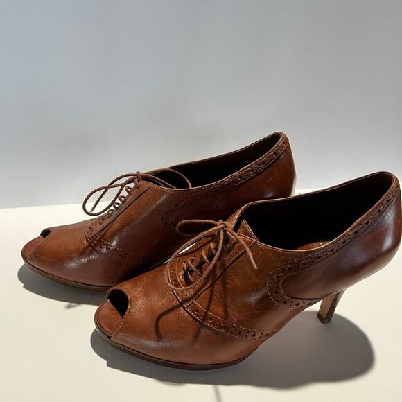 COLE HAAN size 7 1/2 B women’s, open toe leather pump - Picture 2 of 12